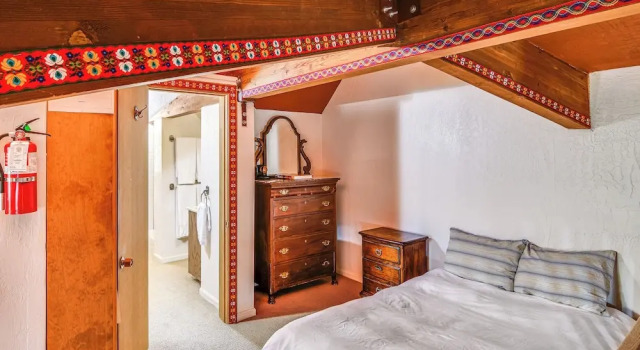Game Room & Hot Tub: Serene Grand Mountain Chalet!, Book Chalet Sommerhuse i Stateline, Hytte