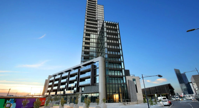 Orange Stay at Collins Wharf, Забронировать Отель Докландс Мельбурн, рядом с Пристань для яхт «Е»