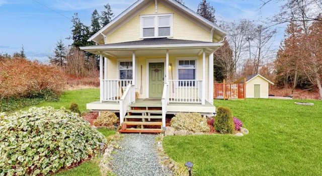Коттедж 3 BR Cozy Cottage: w/ Hot Tub & Wifi