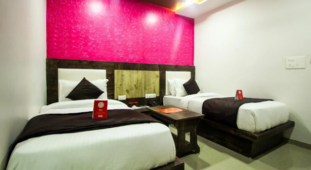 OYO 8864 Hotel Royal City, Rezerwuj Hotel Hotele w Gujarat ze śniadaniem, Śniadanie