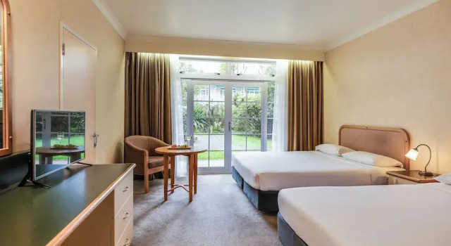 Четырёхместный номер Superior с балконом Wairakei Resort Taupo