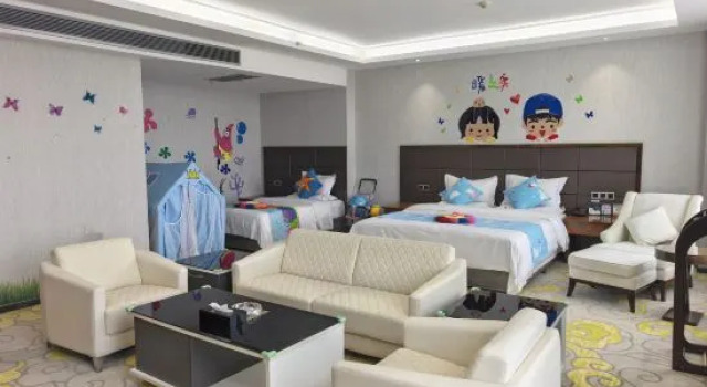 Семейный тент Sky Fortunes Hotel