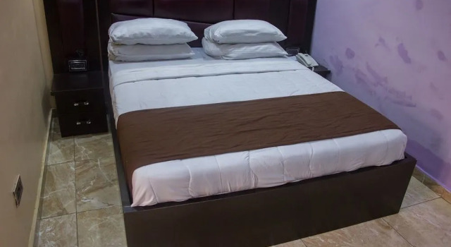 Sweet Season Luxury Suites, Book Hotel SPA Hotels in Lagos State, SPA