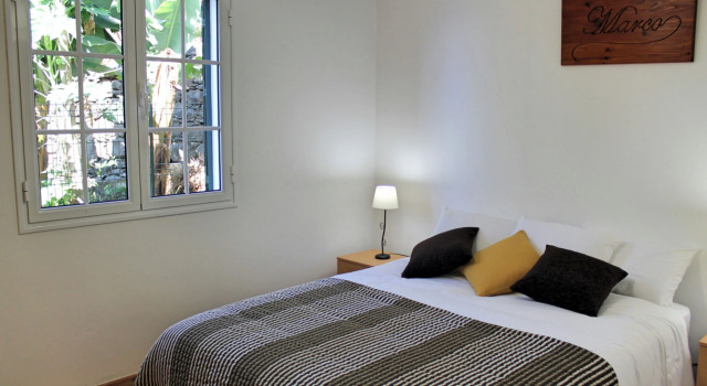 Perched above village with heated pool & ocean views | Casa Jardim Mar