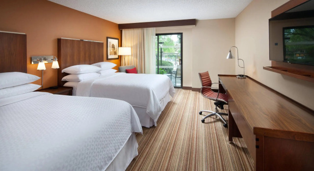 Четырёхместный номер Standard с видом на внутренний двор Four Points by Sheraton Pleasanton