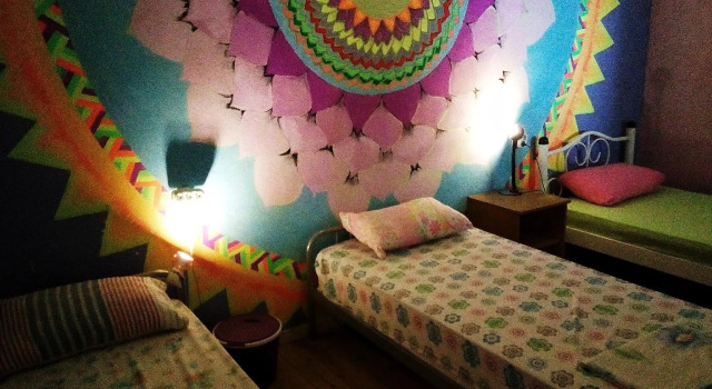 Кровать в общем номере Shantihome