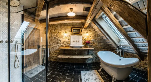 Люкс Superior RESORT KOVÁRNA - Frýdštejn - stylové ubytování, luxusní wellness, zážitková restaurace
