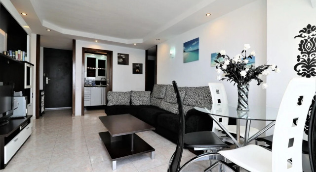 Apartamento Coblanca 8-72
