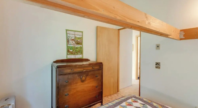 A 3 Story, 3 Bedroom Traditional Rustic Ski and Hiking Chalet, Buchen Sie Chalet Hotels in Glacier mit Parkplatz, Parkplätze
