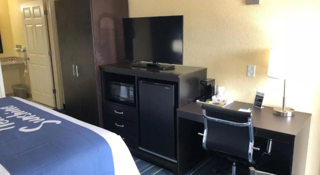 Номер Standard Days Inn by Wyndham Charles Town