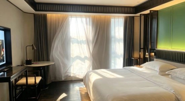 Люкс Deluxe Yunfu Hongxin Boutique Hotel (Wuyue Plaza Branch, Yunfu)