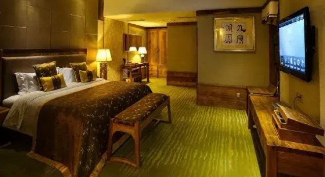 Люкс Deluxe HuanHuaHongTai hotel
