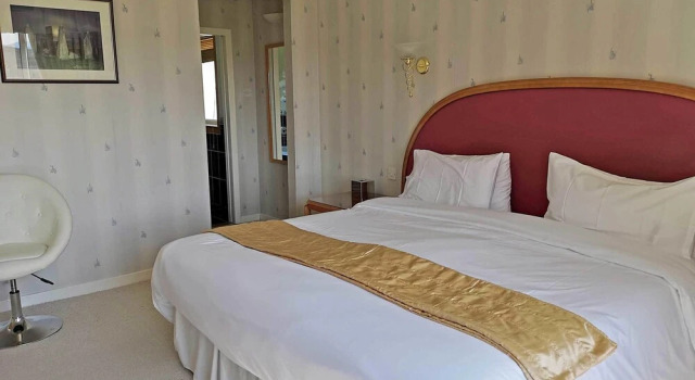 Loch Roag Guest House & Eshcol Guest House