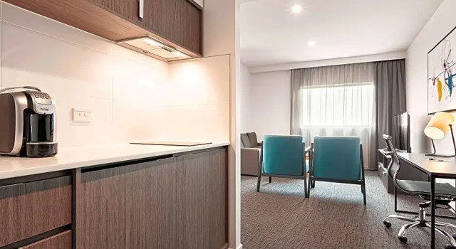 Люкс с балконом Mercure Sunshine Coast Kawana Waters