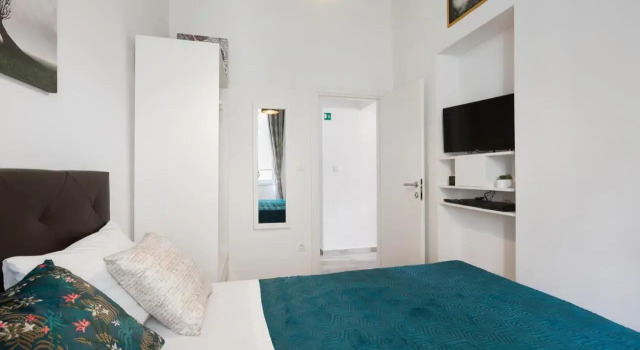 Apartment Mary, Prenota Appartamento Hotel a Croatian Islands con parcheggio, Parcheggio