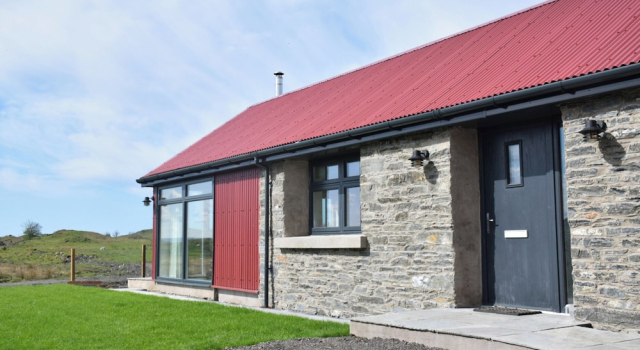 The Old House, Balure, Book Feriehus Loch Linnhe Scotland