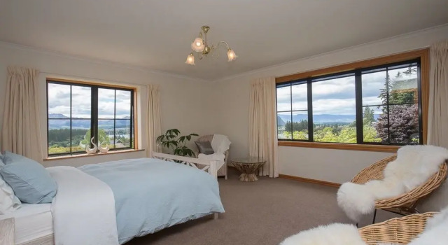 Beautiful Seasons, Book Hotel Wanaka Treble Cone Ski Area