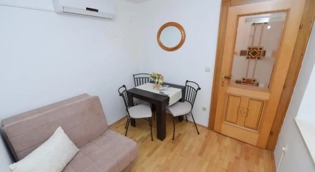 Apartment Duje, Prenota Appartamento Splitska 