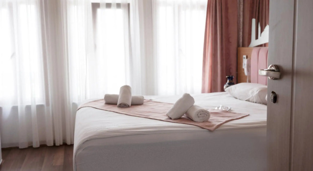 Трёхместный номер Standard Hotel Megaron