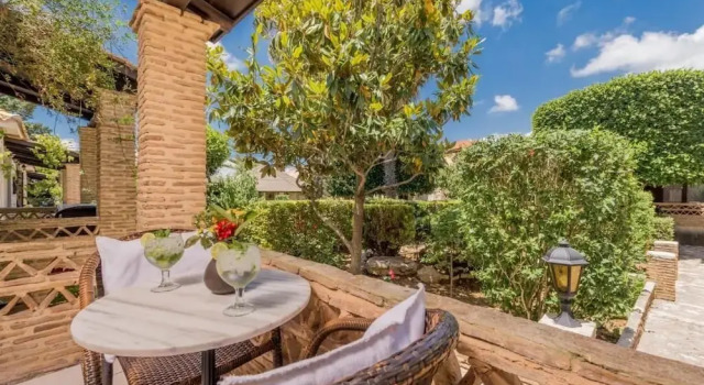 Номер Standard Garden Village Exclusive Suite