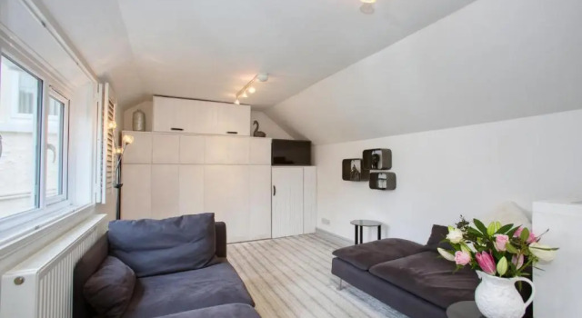 Fantastic 1BD Hideaway, 2 Minutes to the Sea