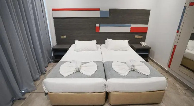 Двухместный номер Standard с балконом Nicholas Color Hotel