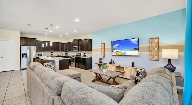 Brand New Luxury 9Br Villa With Lake View*Pool*Spa, Kissimmee, US