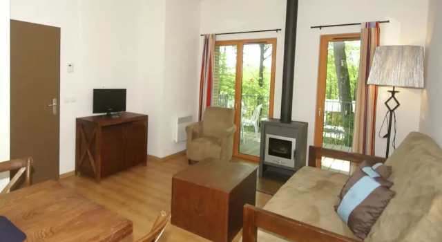Nice apartment with dishwasher in the beautiful ValJoly, Varaa Huoneisto Eppe-Sauvage Picardy