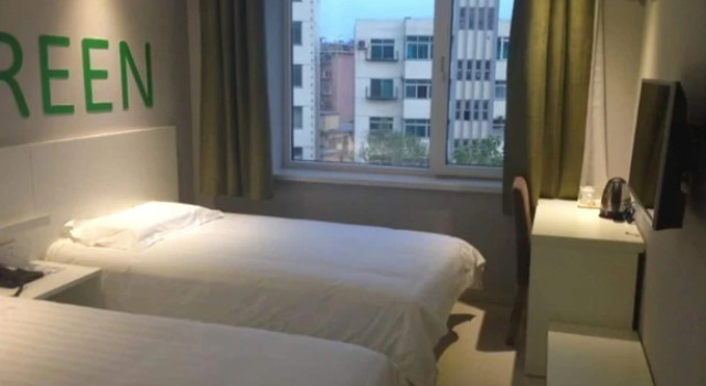 Motel 168 Dalian Jiefang Plaza