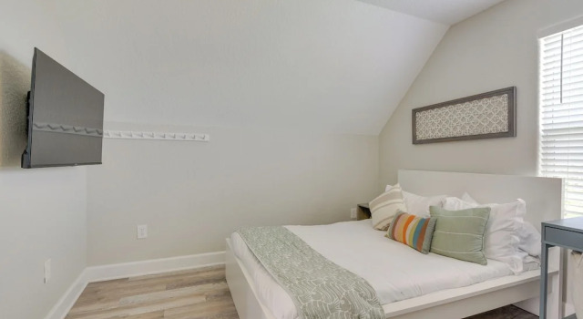 Walk to Water: Family-friendly Surfside Beach Home, Book Feriehus Sommerhuse i Surfside Beach, Hytte