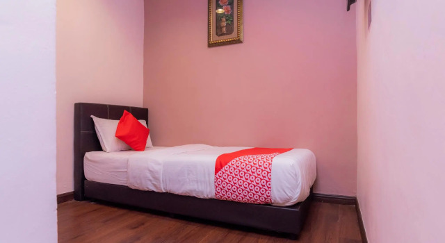 Номер Deluxe OYO 44026 98 Hotel