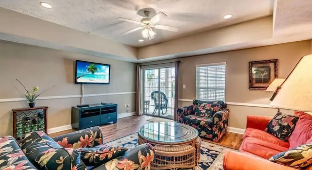 Myrtle Beach 105A Villa Villa 4, Забронировать Вилла Коттеджи Миртл-Бич, рядом с Парк аттракционов Фэмили-Кингдом, Коттедж