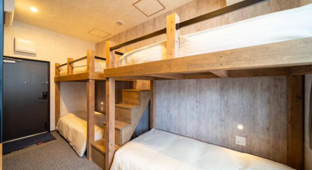 Четырёхместный номер Standard WELLSTAY Namba