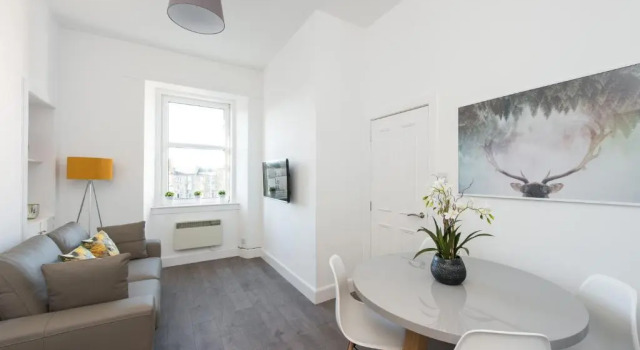 Апартаменты The Stewart Apartment
