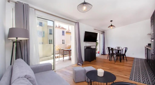 Апартаменты Appartements T2 Rue Conventionnel Chiappe, quartier Citadelle port