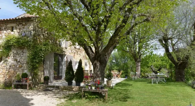 Le Mas du Grand Pré, Забронировать Отель Апт Route de la Lavande