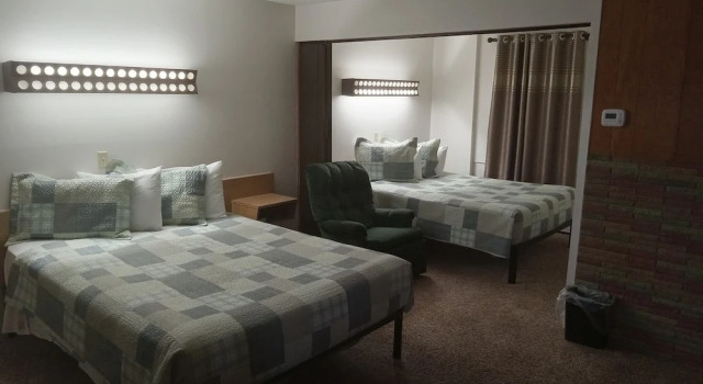 Четырёхместный номер Standard Siesta Motel