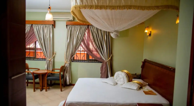 Standard Doppel Zimmer Lush Garden Hotel