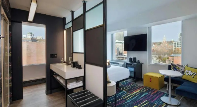 Четырёхместный номер Standard Aloft by Marriott Providence Downtown