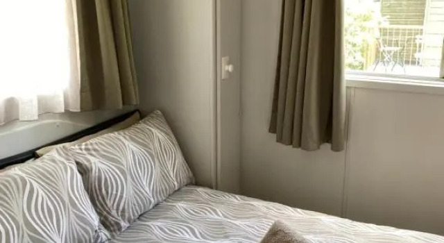 Вилла Tenterfield Lodge Caravan Park