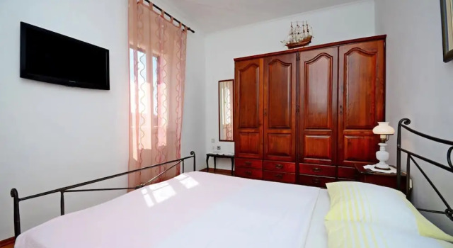 A1 - apt With Terrace, Best Location in Supetar, Prenota Appartamento San Pietro di Brazza 