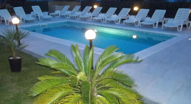 Apartments Ljubas