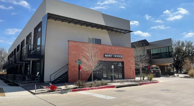 Mint House at The Hatchery  Austin, Забронировать Отель Остин Greater Austin