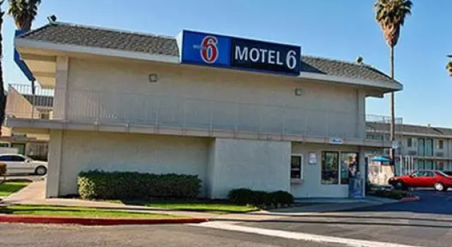 Кровать в общем номере Motel 6-Pleasanton, CA