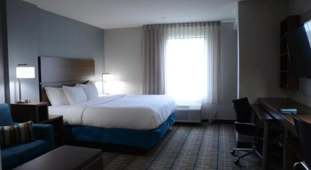 Люкс Standard MainStay Suites Bowling Green North