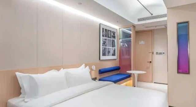 Люкс Business Nanyang WeShang Select Hotel (Jianshe West Road Railway Station Branch)