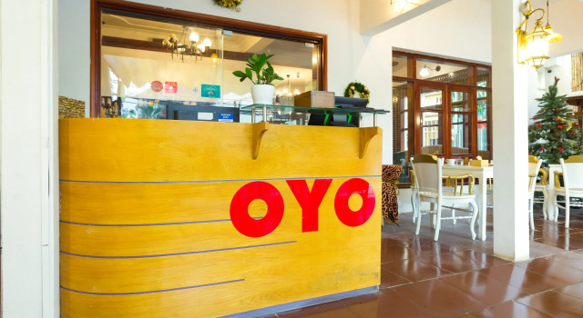 OYO 779 Aisha Hotel and Apartment