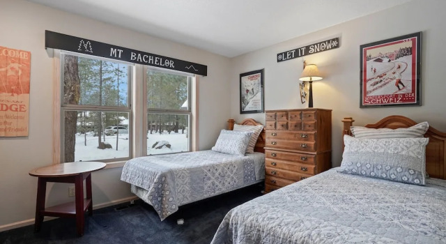 Beautifully Updated 6 Todd Home with Hot Tub and Easy Access to SHARC by RedAwning