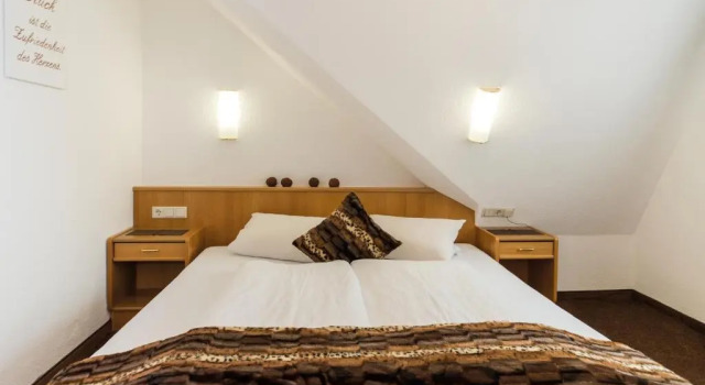 Апартаменты Hotel Idhof