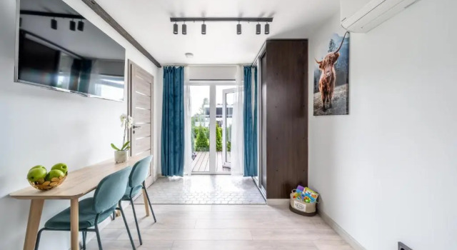 Апартаменты c 1 комнатой Family Garden House with Parking & Playground